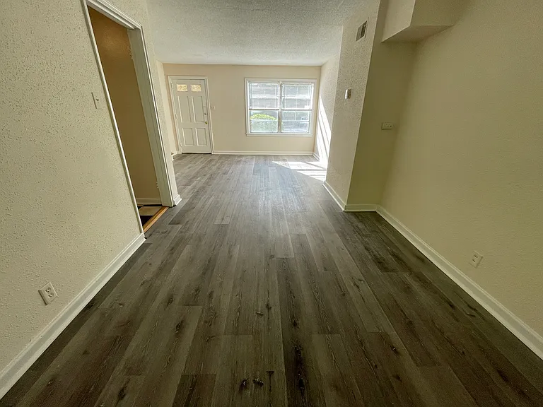 1623 Valley Ave — Photo 11