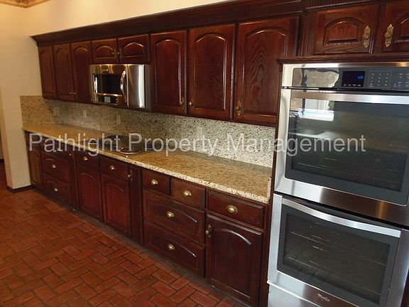 4th image of 102 Cedar Dr
