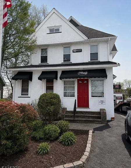 59 Walnut St #1 — Photo 1