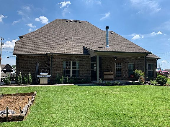 3rd image of 910 Cascadeway Dr