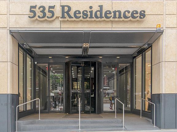 3rd image of 535 N Michigan Ave APT 2416