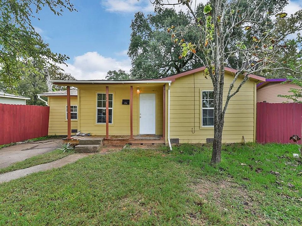 1st image of 134 Huisache St