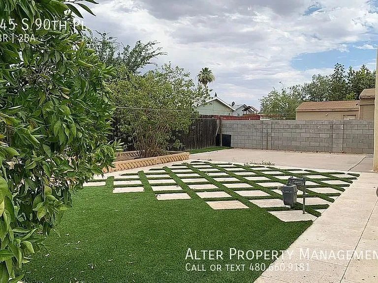 245 S 90th Pl — Photo 3