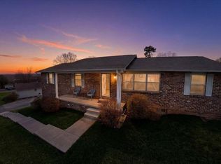 9504 Bob Gray Rd, Knoxville, TN 37923