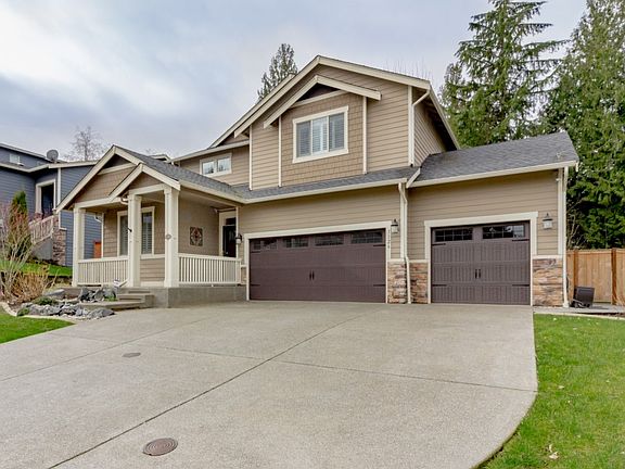 3rd image of 1126 35th Street Pl SE