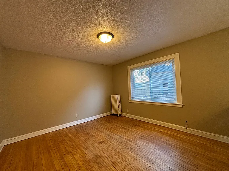 535 Asbury — Photo 8