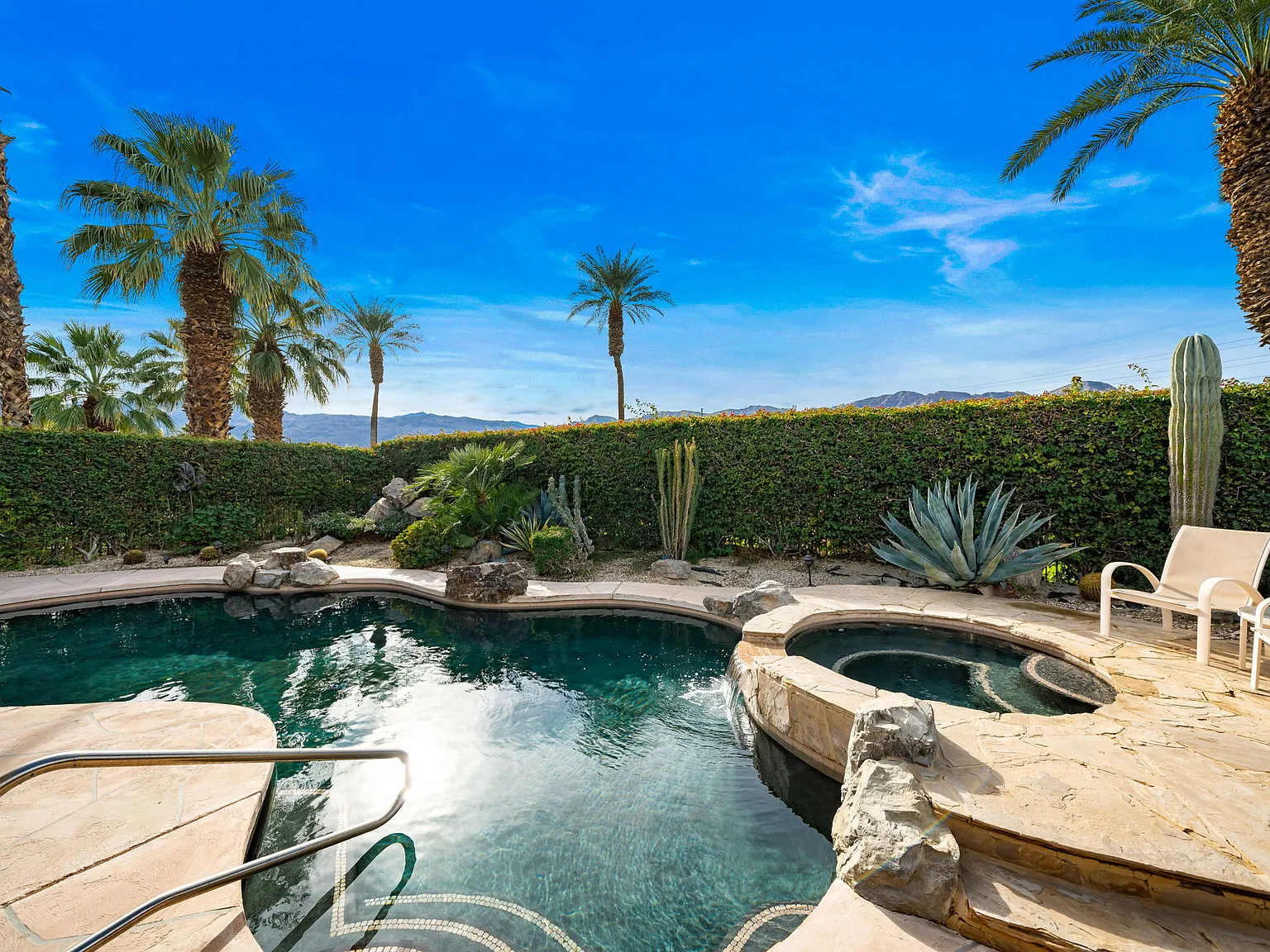 3 bed, 2.5 bath, 2305 sqft, $6,500 — Photo 1