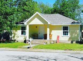 1106 S Morris St, Gainesville, TX 76240