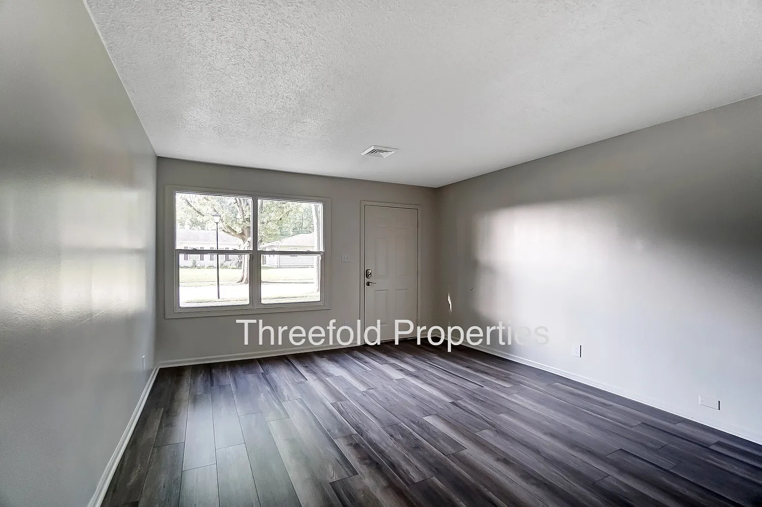 3 bed, 1065 sqft, $1,445 — Photo 4