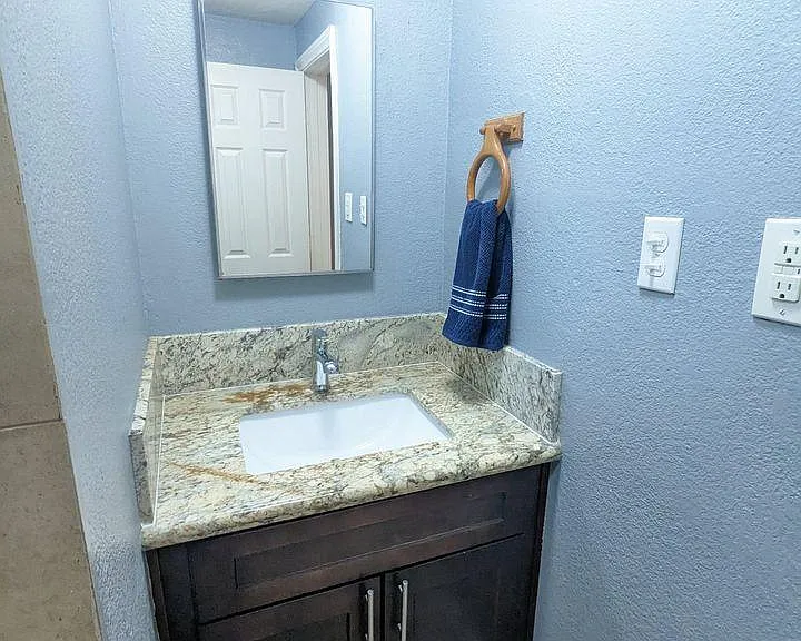 1122 Westwood Dr #4 — Photo 10