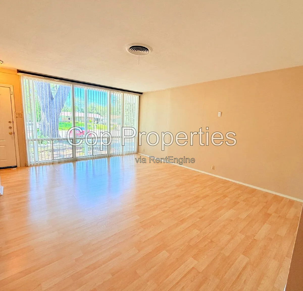 3 bed, 2.0 bath, $1,440 — Photo 4