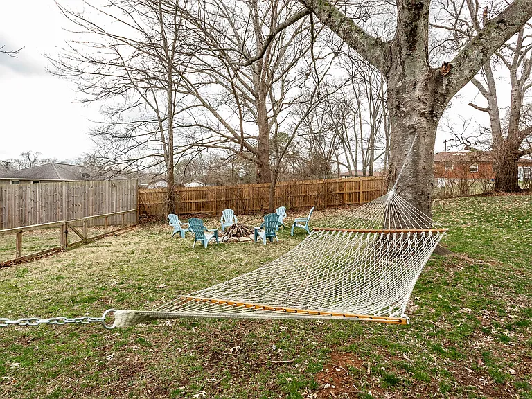 1003 Woods Lake Dr — Photo 71