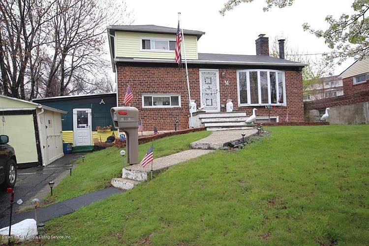 1st image of 12 Fairway Ave