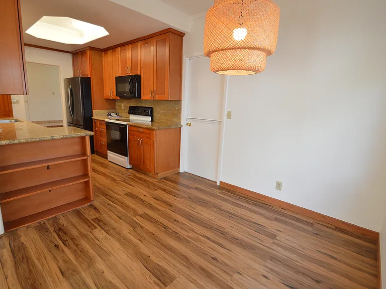 3471 Windsor Ct — Photo 7