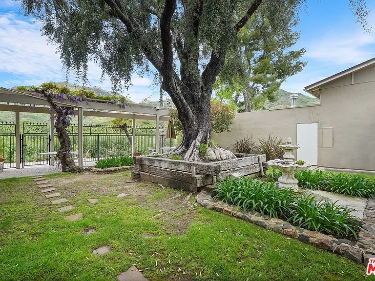 30473 Mulholland Hwy #109 — Photo 38