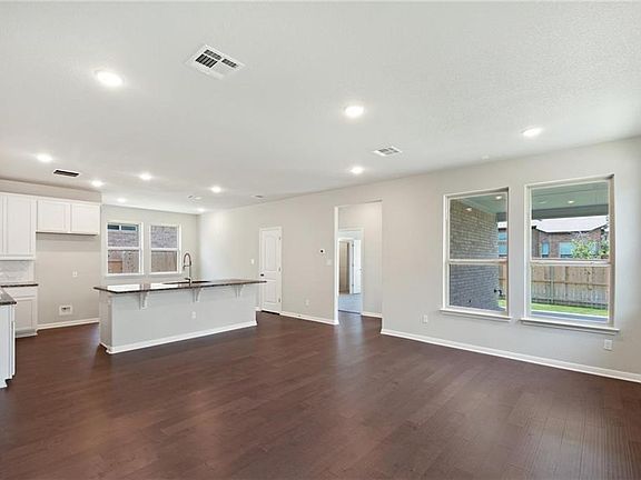 5th image of 2608 Granite Hill Dr