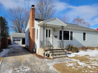 3212 Prairie St, Two Rivers, WI 54241