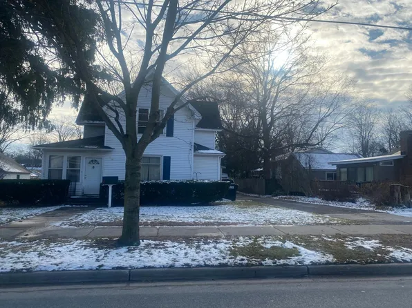 94 W Division St, Sparta, MI 49345