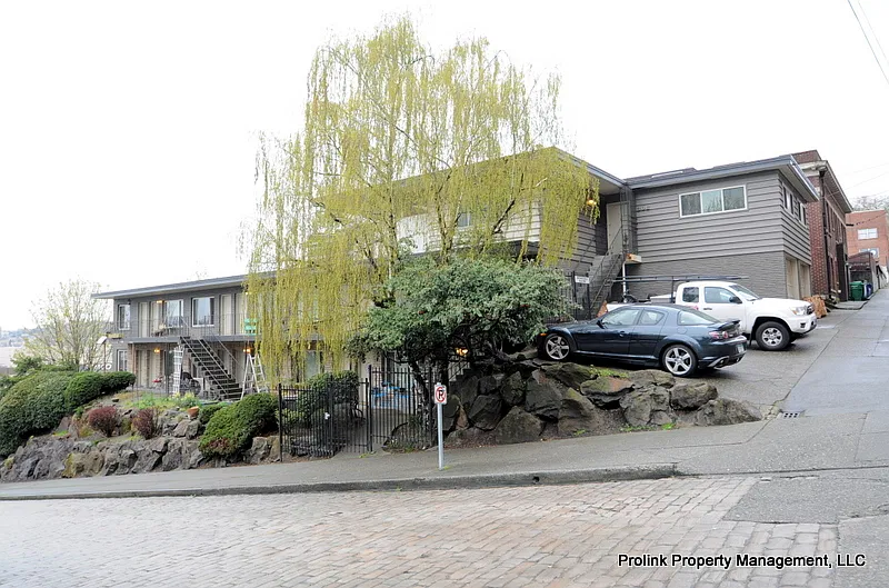 Seattle Capitol Hill 304 E Thomas St 98102 - 05 — Photo 1