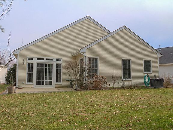 4th image of 7 Summerfield Dr