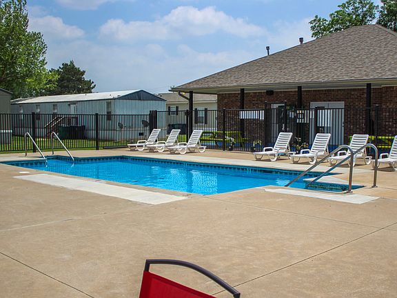 2nd image of 9355 Sundown Rd #1a0