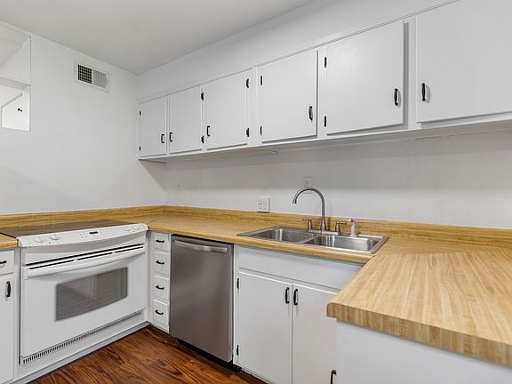 4th image of 56 Faris Cir
