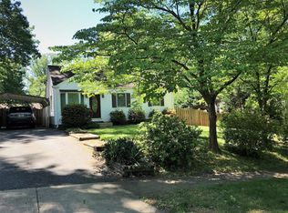 1916 Hileman Rd, Falls Church, VA 22043