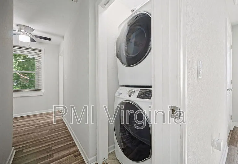864 W 36th St — Photo 23