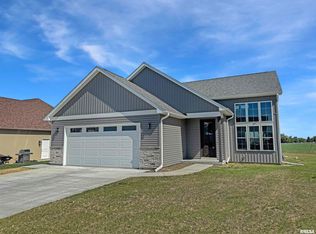 603 W North St, Mount Sterling, IL 62353