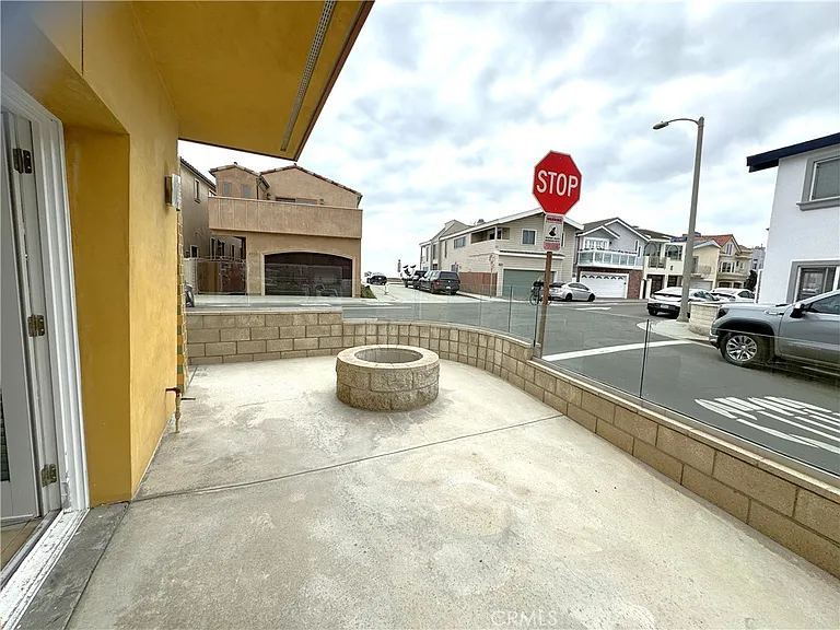 4510A Seashore Dr — Photo 2