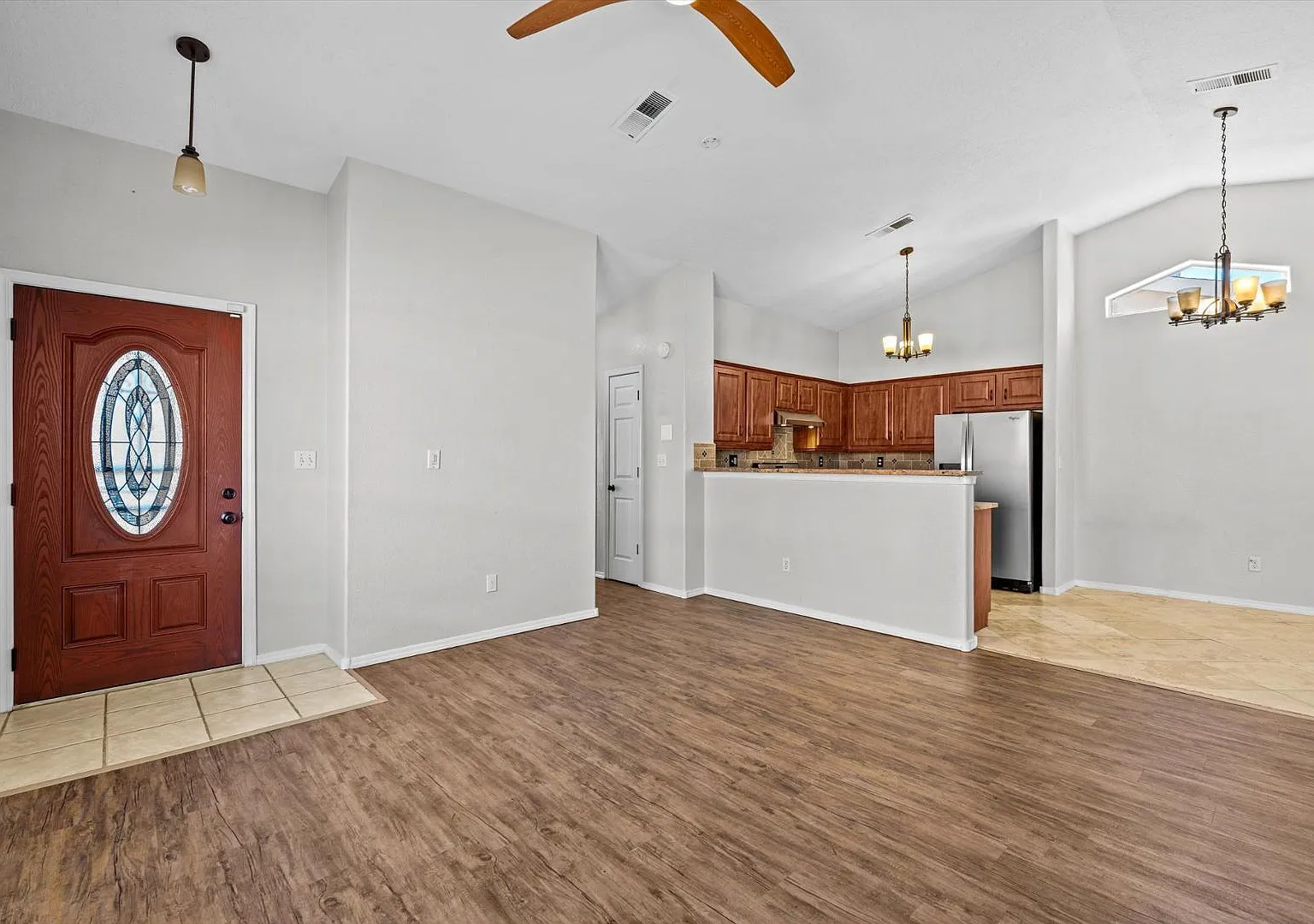 2 bed, 2.0 bath, 1006 sqft, $1,900 — Photo 4