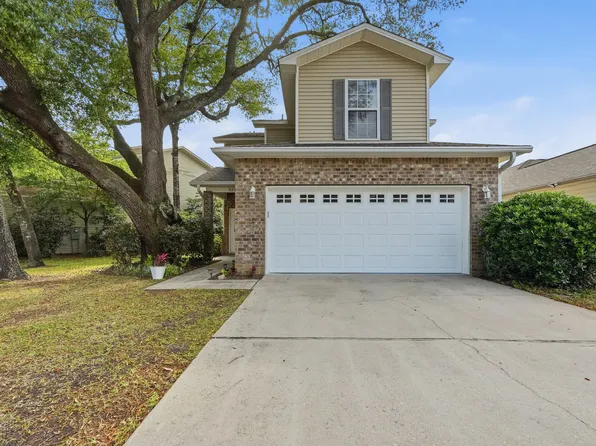 925 Scenic Oak Ln, Fort Walton Beach, FL 32547