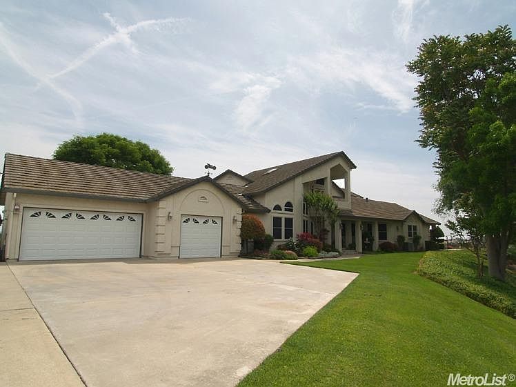 1st image of 9312 N Hills Ct