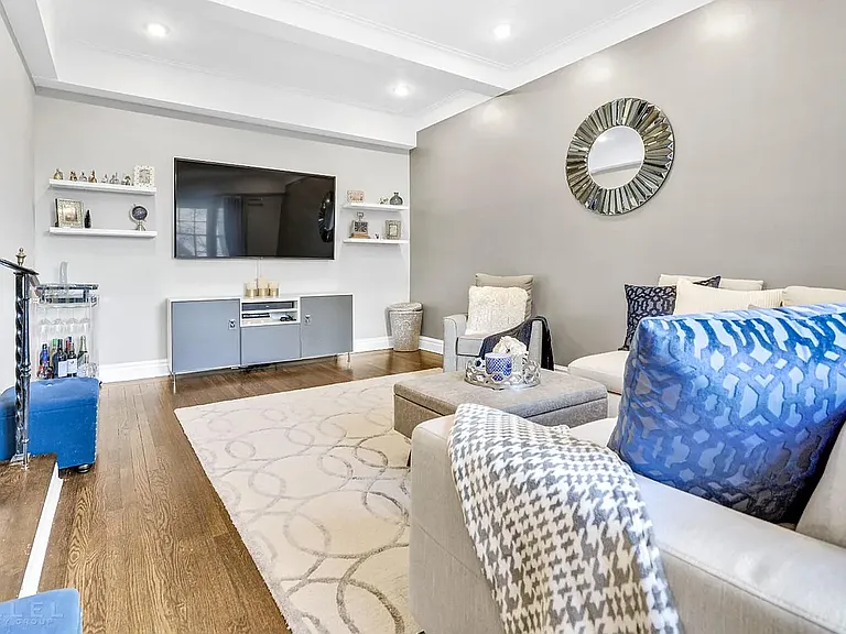 20 Continental Ave #4GG — Photo 3
