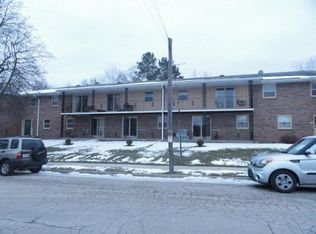 101 Roosevelt Dr, West Bend, WI 53090