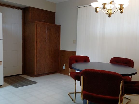 Eat-in kitchen area.