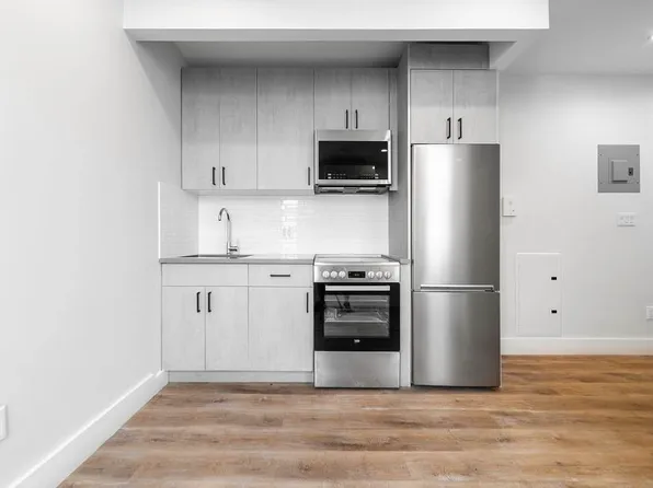 1365 Saint Johns Pl #5A, Brooklyn, NY 11213