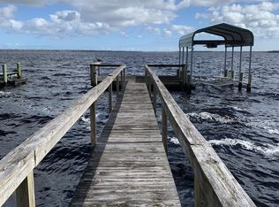 108 S Shore Ln, Crescent City, FL 32112