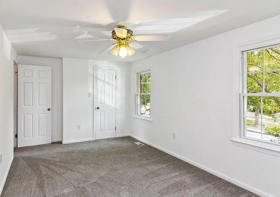 1st image of 12 Metz Ct #1