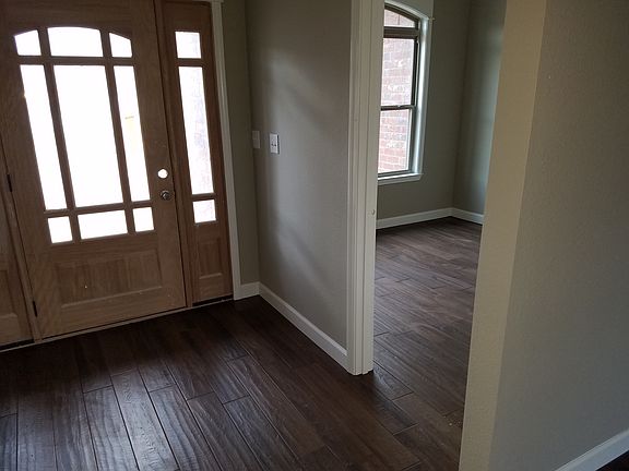 4th image of 9500 Meadow Valley Dr