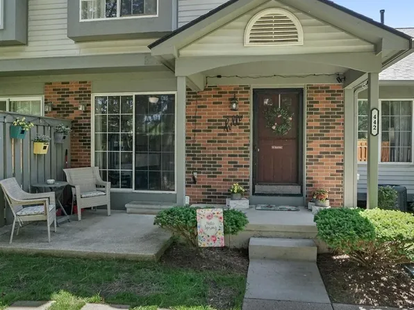 442 Nicolet St #2, Walled Lake, MI 48390
