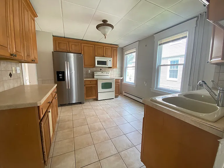 37-39 Benham St #1 — Photo 12