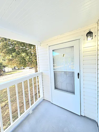 402 Irving Ave #1 Photo 1