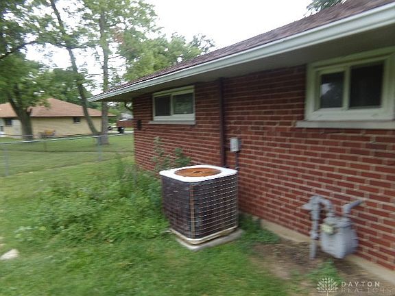 3rd image of 2450 Bushwick Dr