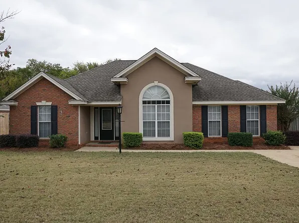 1803 Edinburgh St, Prattville, AL 36066