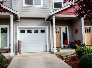 325 Everett Way, Talent, OR 97540