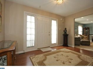 20 Dewberry Ct, Mount Laurel, NJ 08054