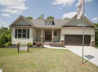 2 Moat Ln, Greer, SC 29651