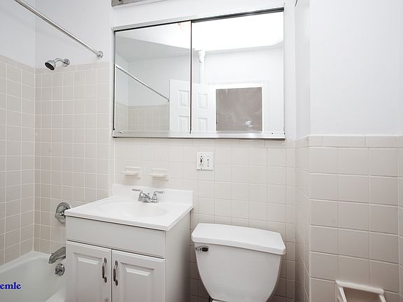 4th image of 204 E 84th St #5RW