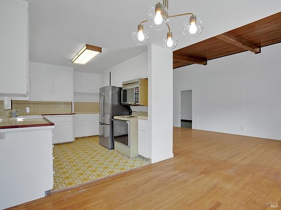 5th image of 3510 Brookside Drive